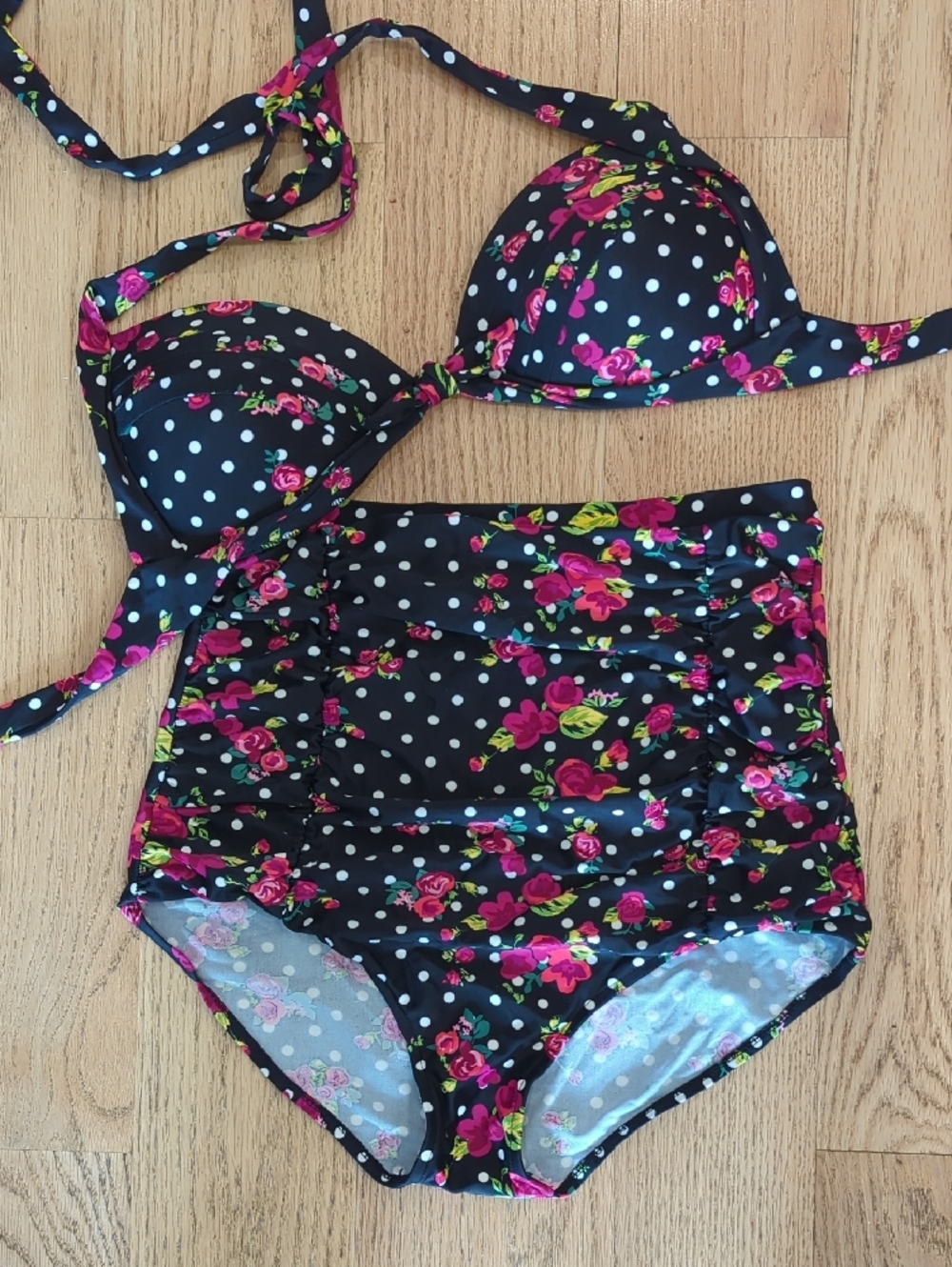 NWOT COCOSHIP Black & White Polka Dot Bikini Top with Pink Rose Accents